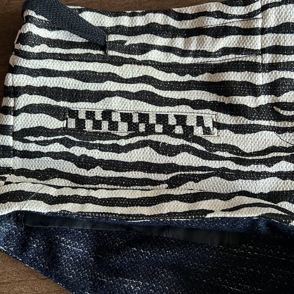 Manning Cartell mini zebra shorts - Picture 2 of 7